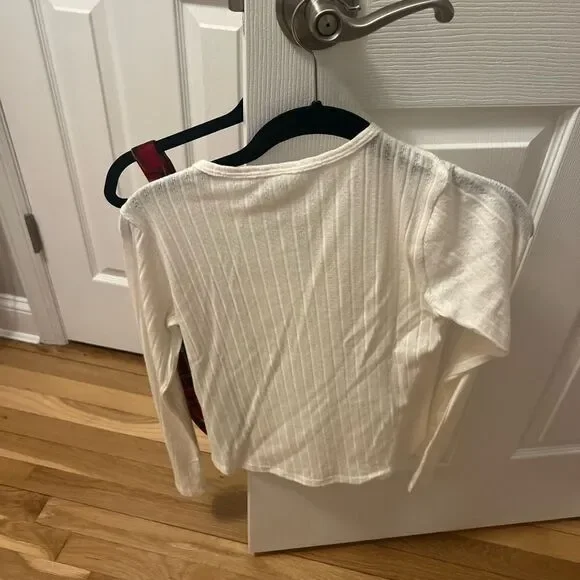 Abercrombie Girls long-sleeve pointelle bow tee - Picture 6 of 6